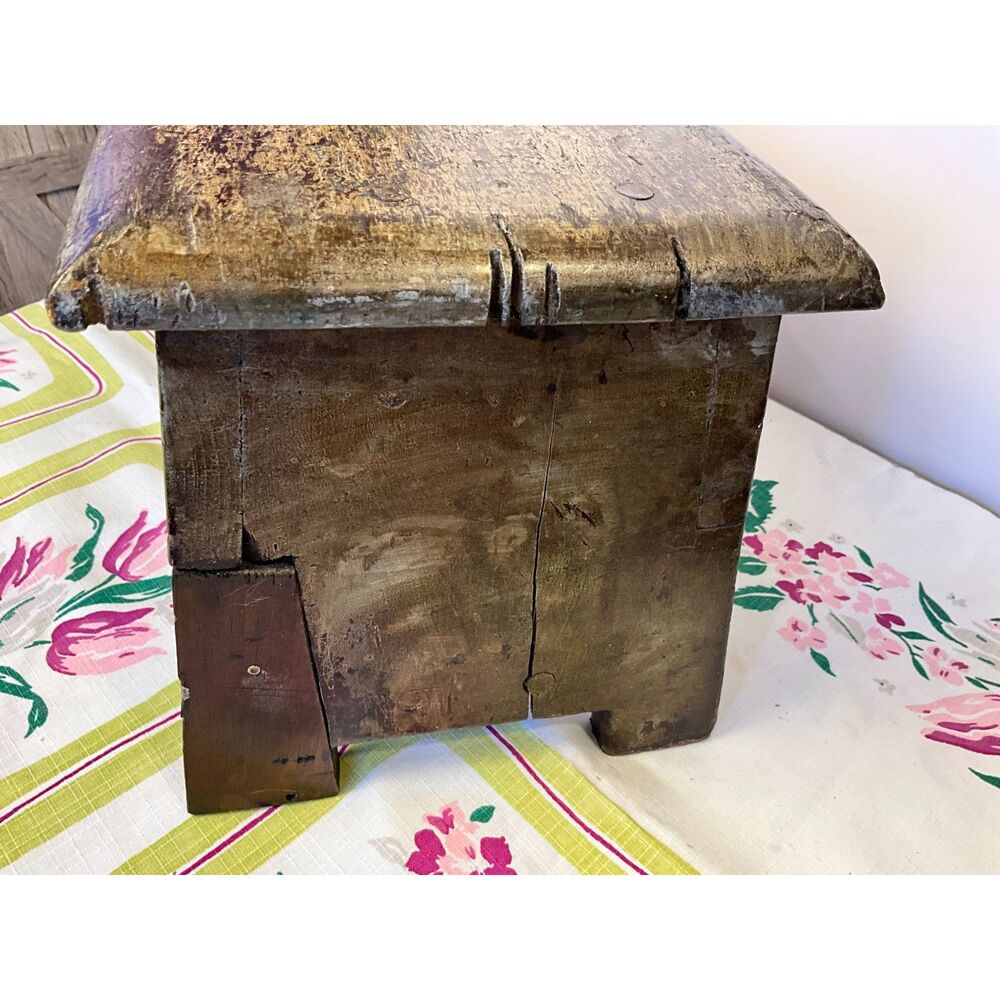 Center hole stool primitive wooden stool hand made antique - Picture 2 of 10